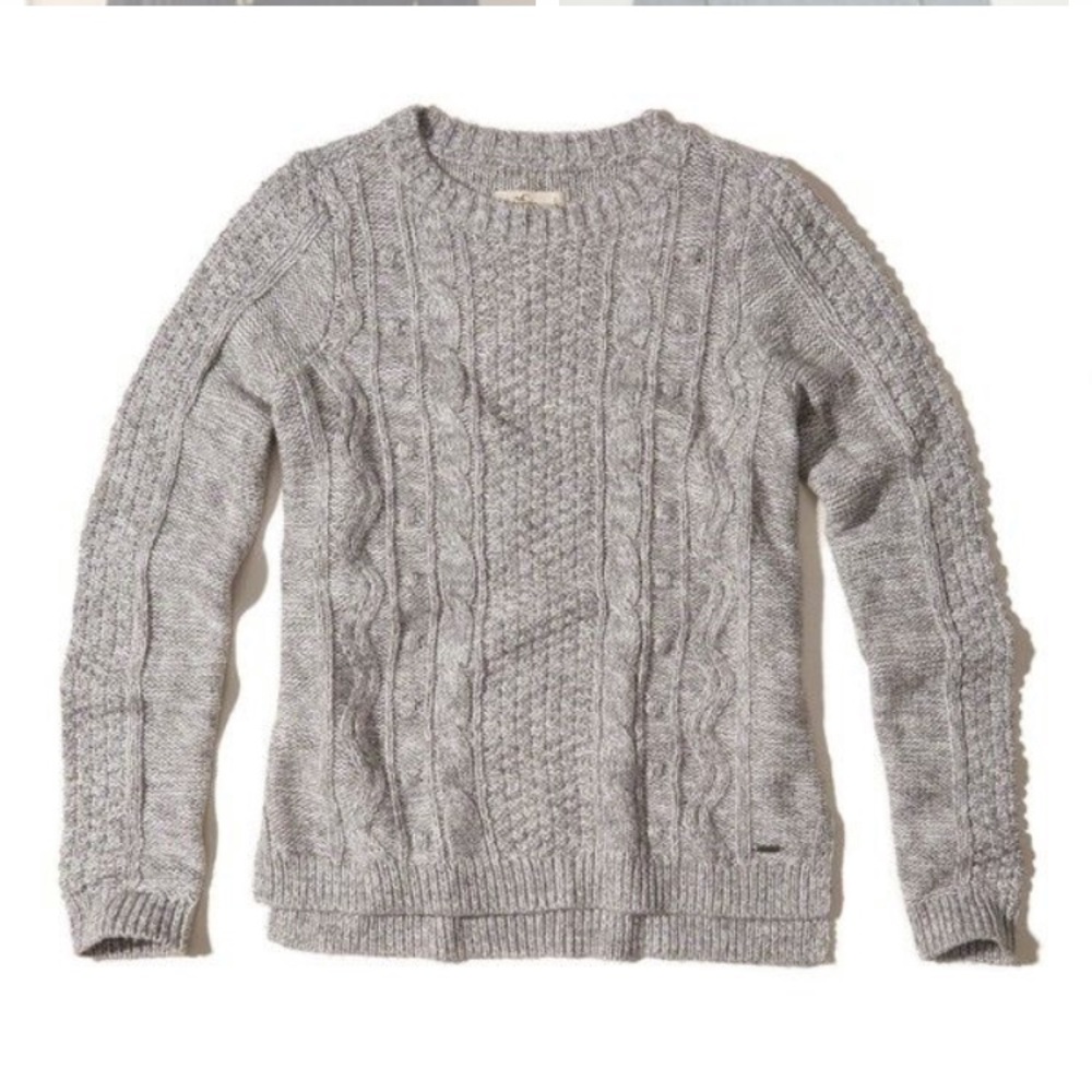 Another Grey Cable Knit Sweater ☕️💭